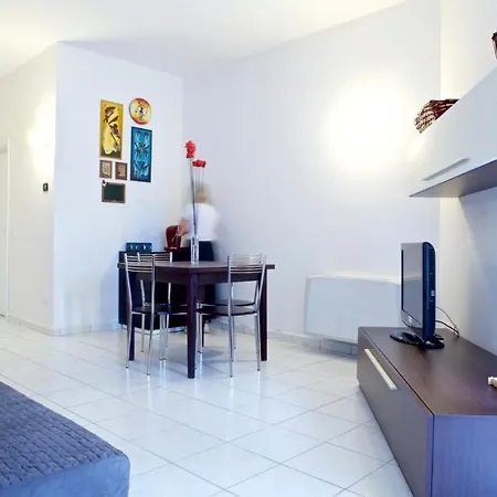 Home40 新萨尔沃